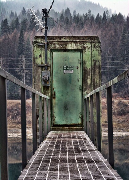 streamgage-or-screamgage-happy-hallowstream-from-usgs-auxiliary-streamgage-pend-oreille-river-at-newport-wa