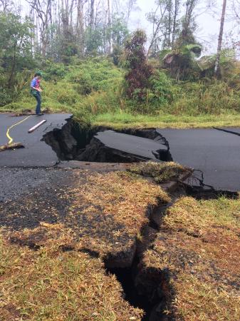 Kilauea fissure on Nohea Street Leilani May 17   USGS